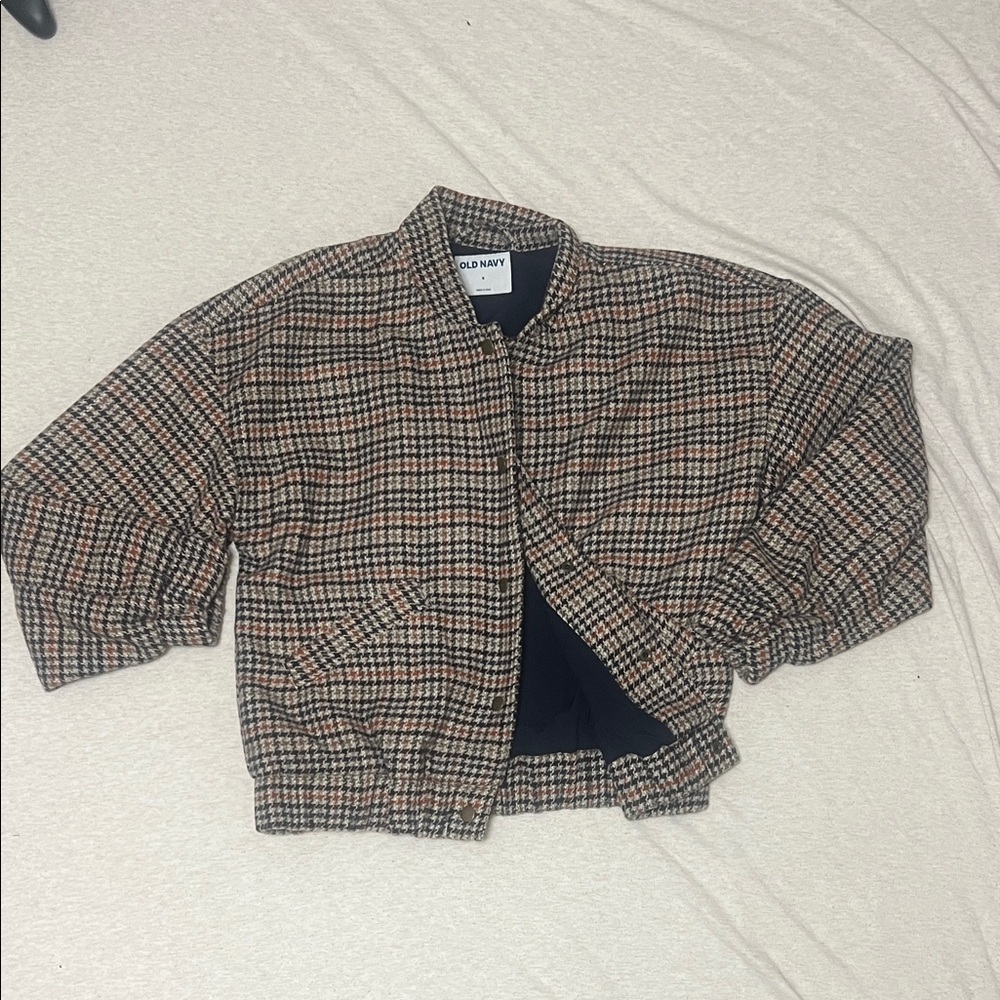 Old Navy Plaid Jacket in Black, Brown, and Cream